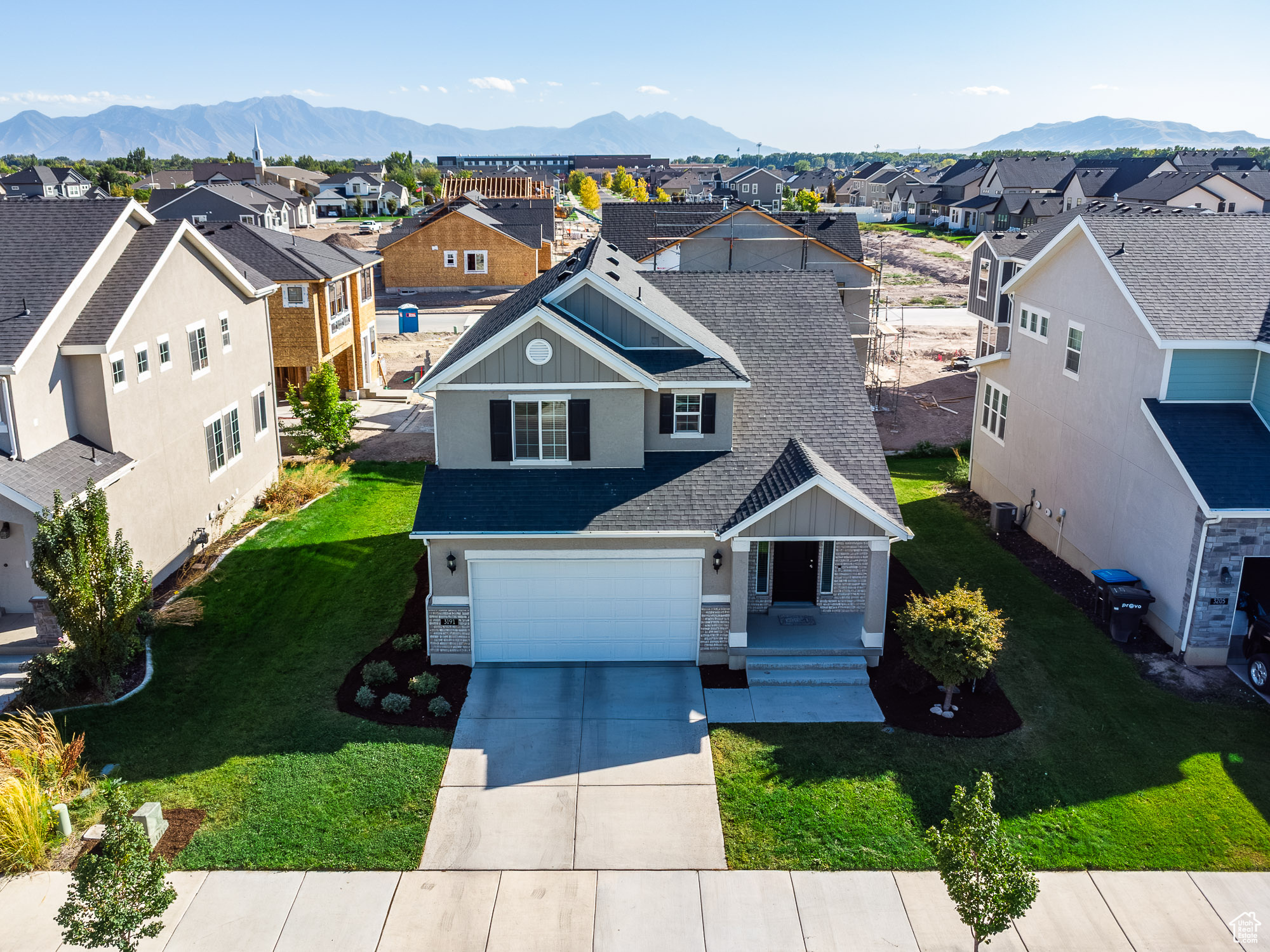 BROADVIEW SHORES - Residential
