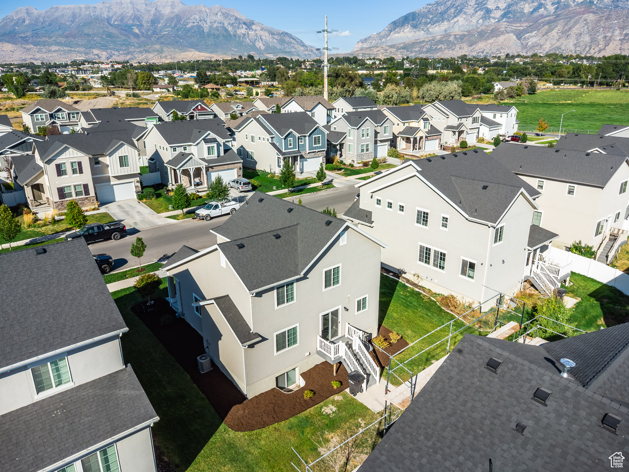 BROADVIEW SHORES - Residential