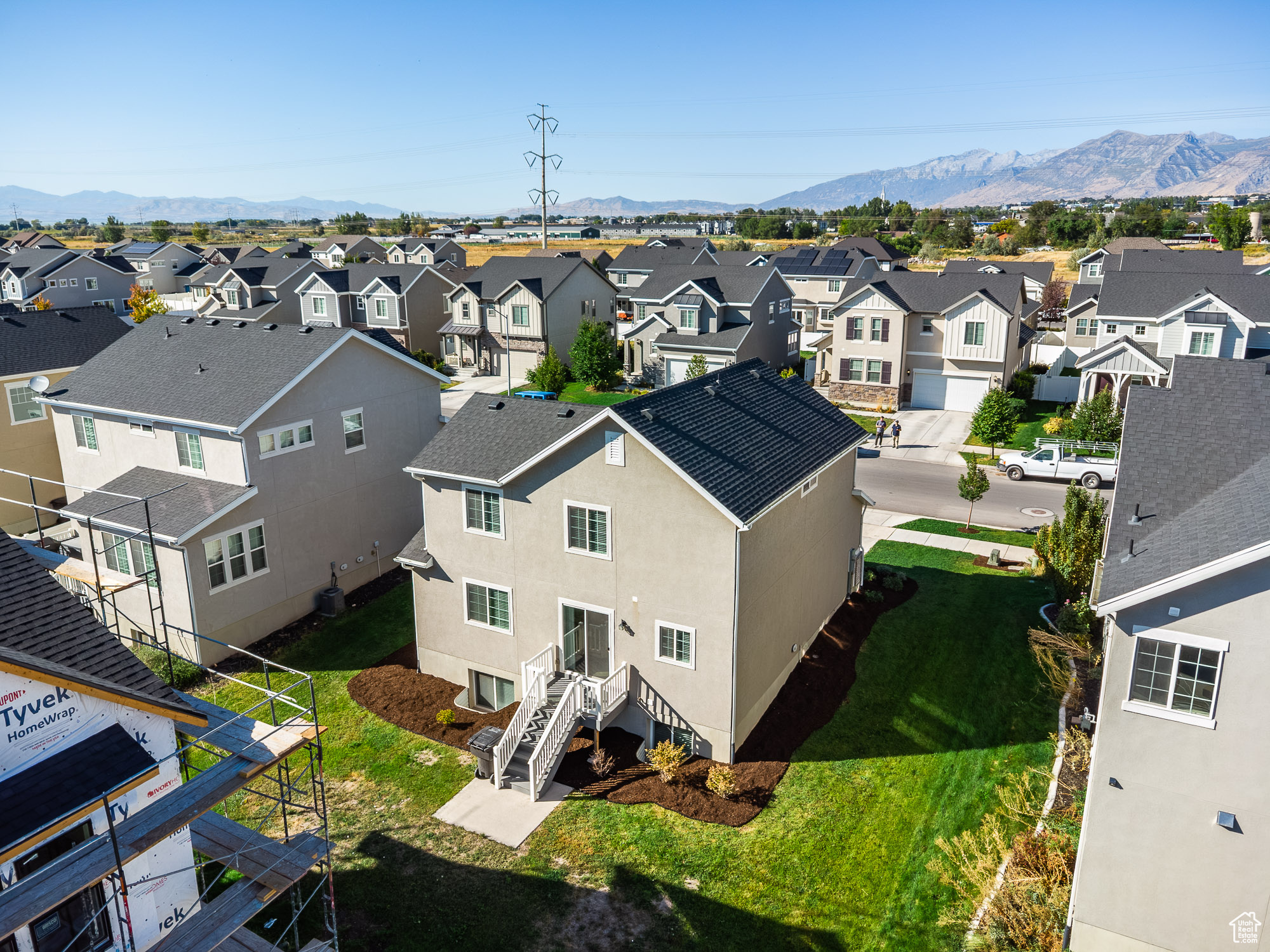 BROADVIEW SHORES - Residential