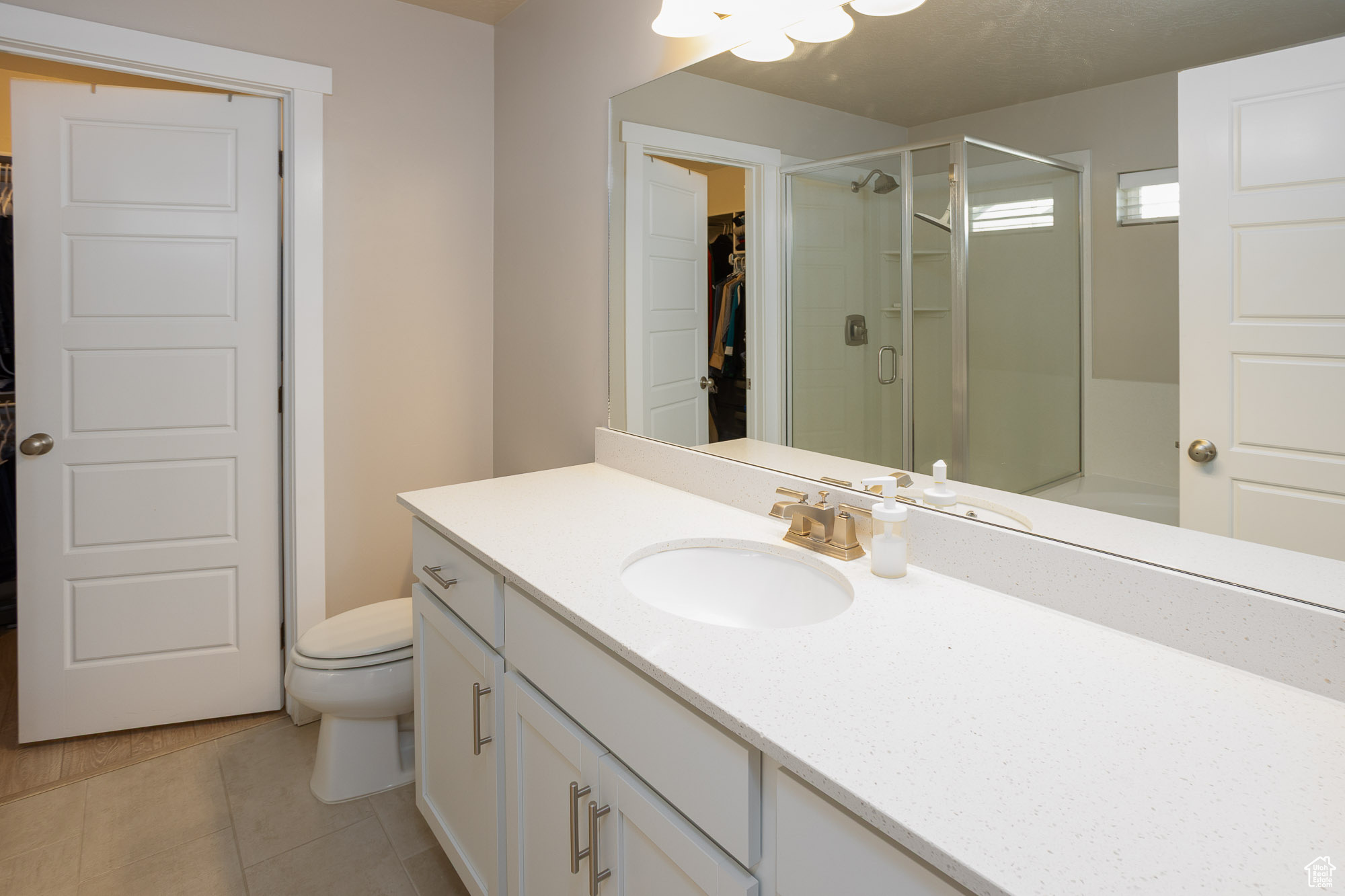 BROADVIEW SHORES - Residential