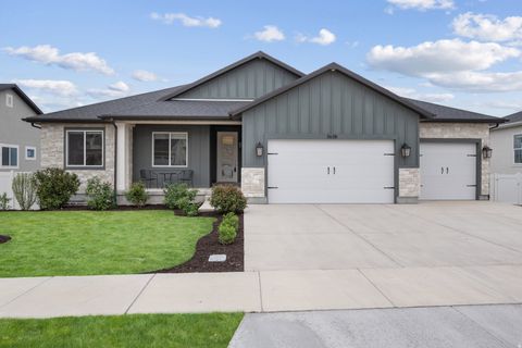 Tiny photo for 3638 S GARIBALDI WAY, Saratoga Springs, UT 84045 (MLS # 2147419)