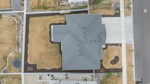 Tiny photo for 3638 S GARIBALDI WAY, Saratoga Springs, UT 84045 (MLS # 2147419)