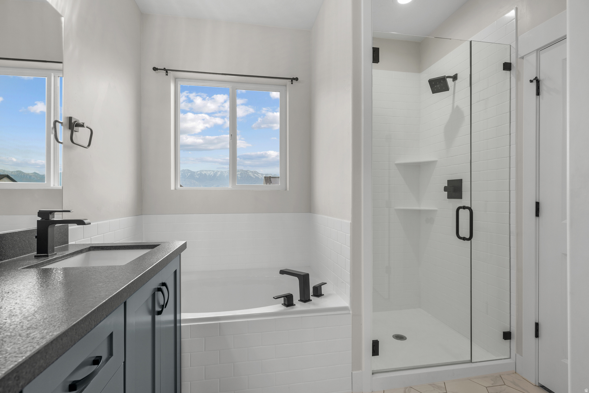 CATALINA BAY - Residential