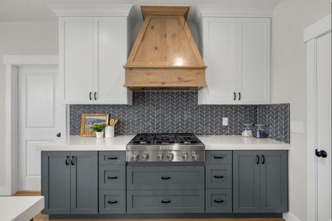 Tiny photo for 3638 S GARIBALDI WAY, Saratoga Springs, UT 84045 (MLS # 2147419)