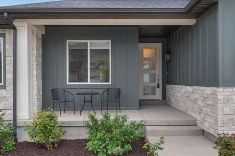 Tiny photo for 3638 S GARIBALDI WAY, Saratoga Springs, UT 84045 (MLS # 2147419)