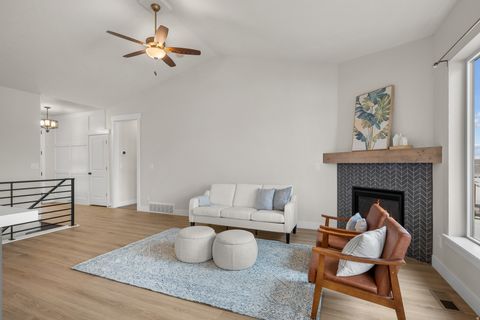 Tiny photo for 3638 S GARIBALDI WAY, Saratoga Springs, UT 84045 (MLS # 2147419)