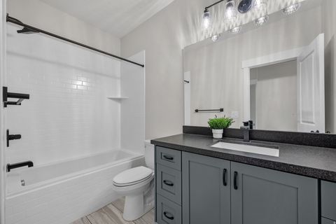 Tiny photo for 3638 S GARIBALDI WAY, Saratoga Springs, UT 84045 (MLS # 2147419)