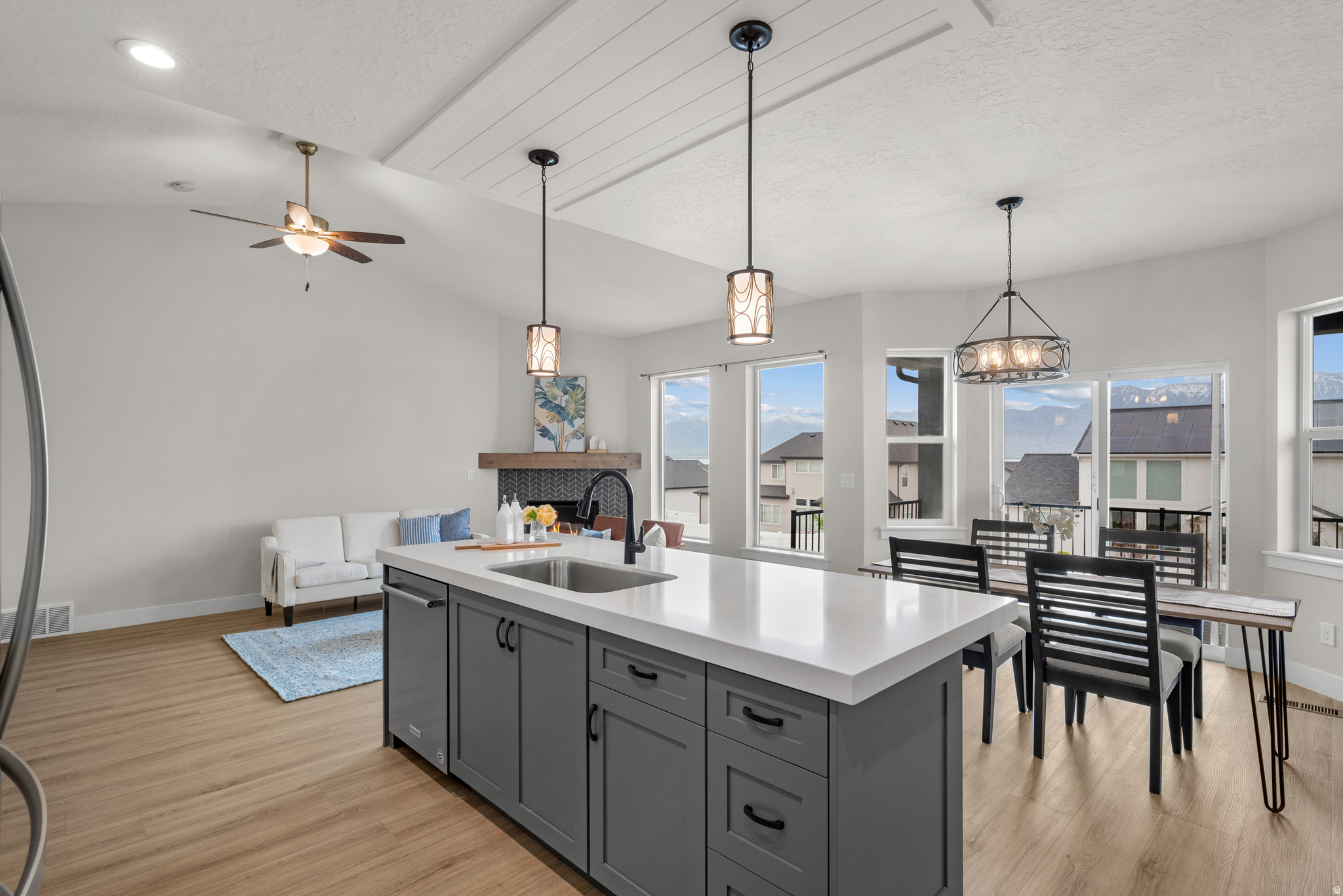 CATALINA BAY - Residential