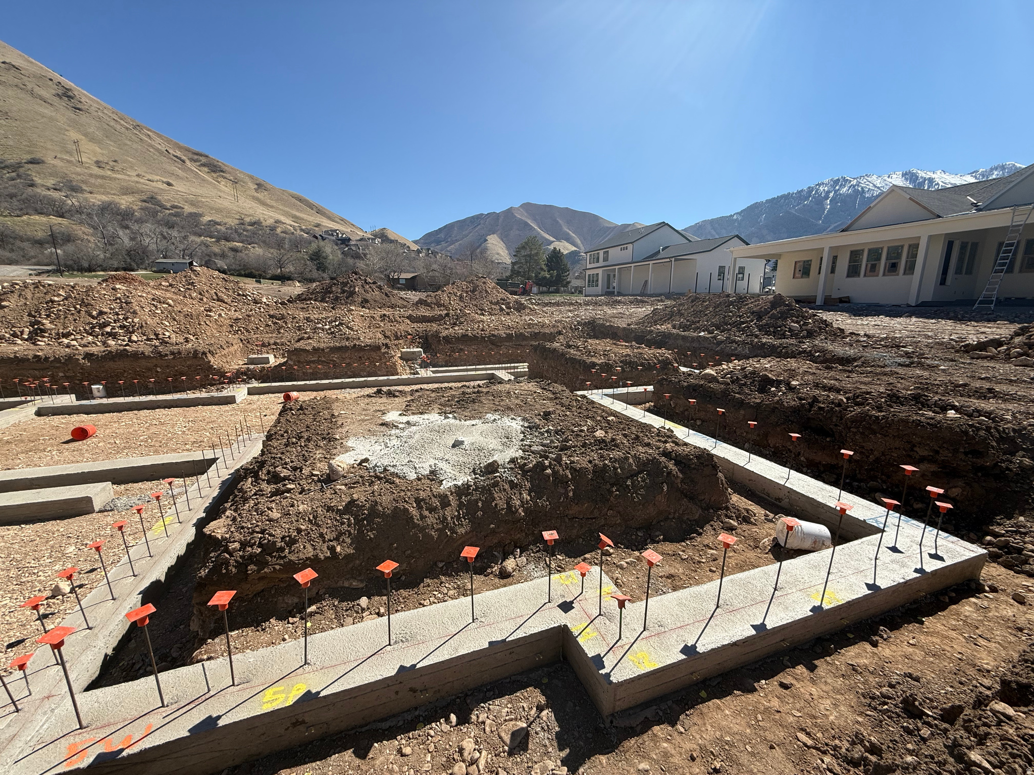 WHISPER HOLLOW - Residential