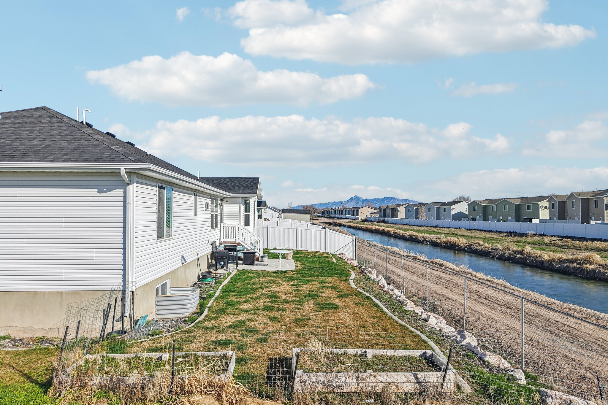 CHADAZ ESTATES - Residential