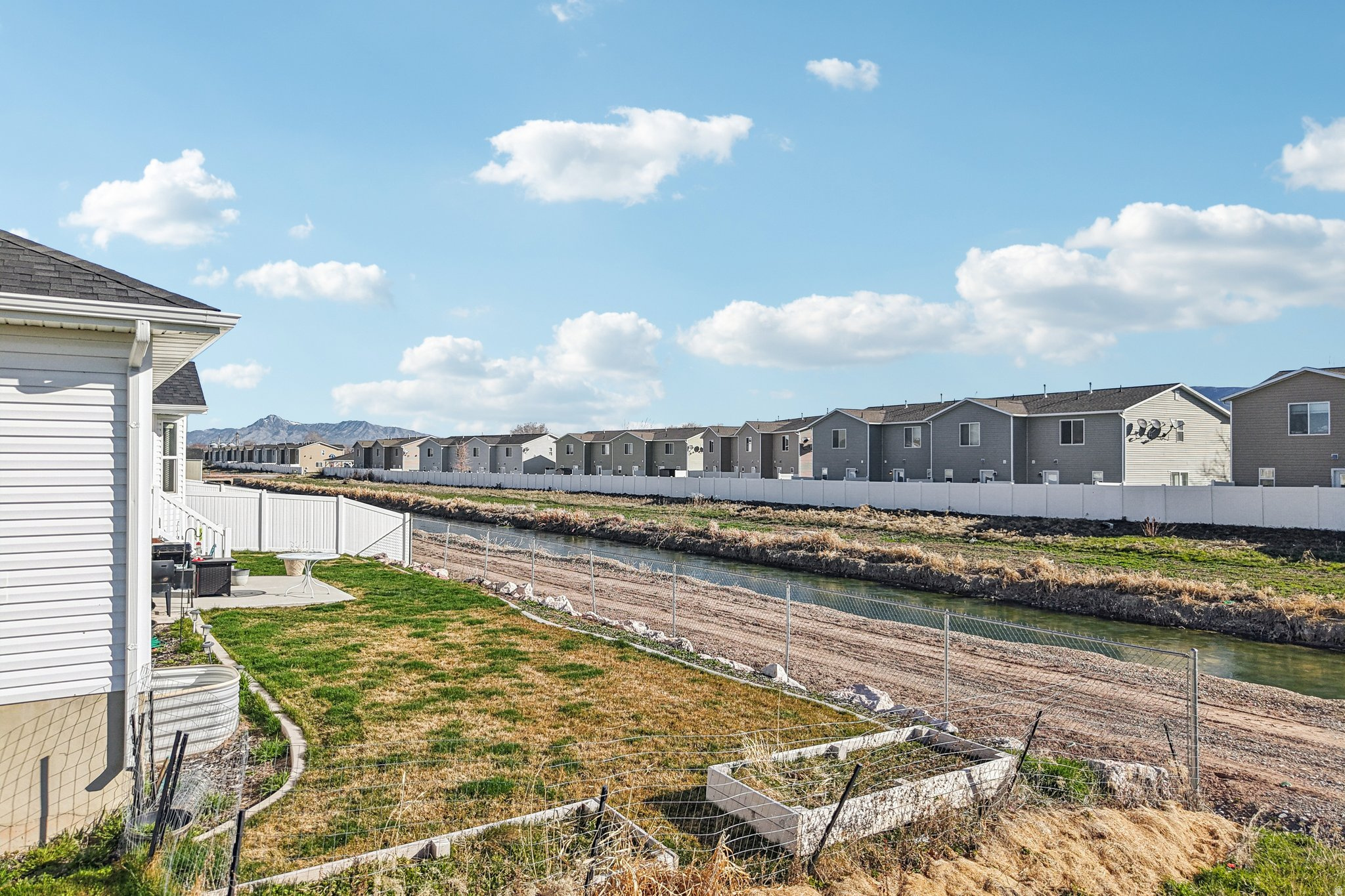 CHADAZ ESTATES - Residential