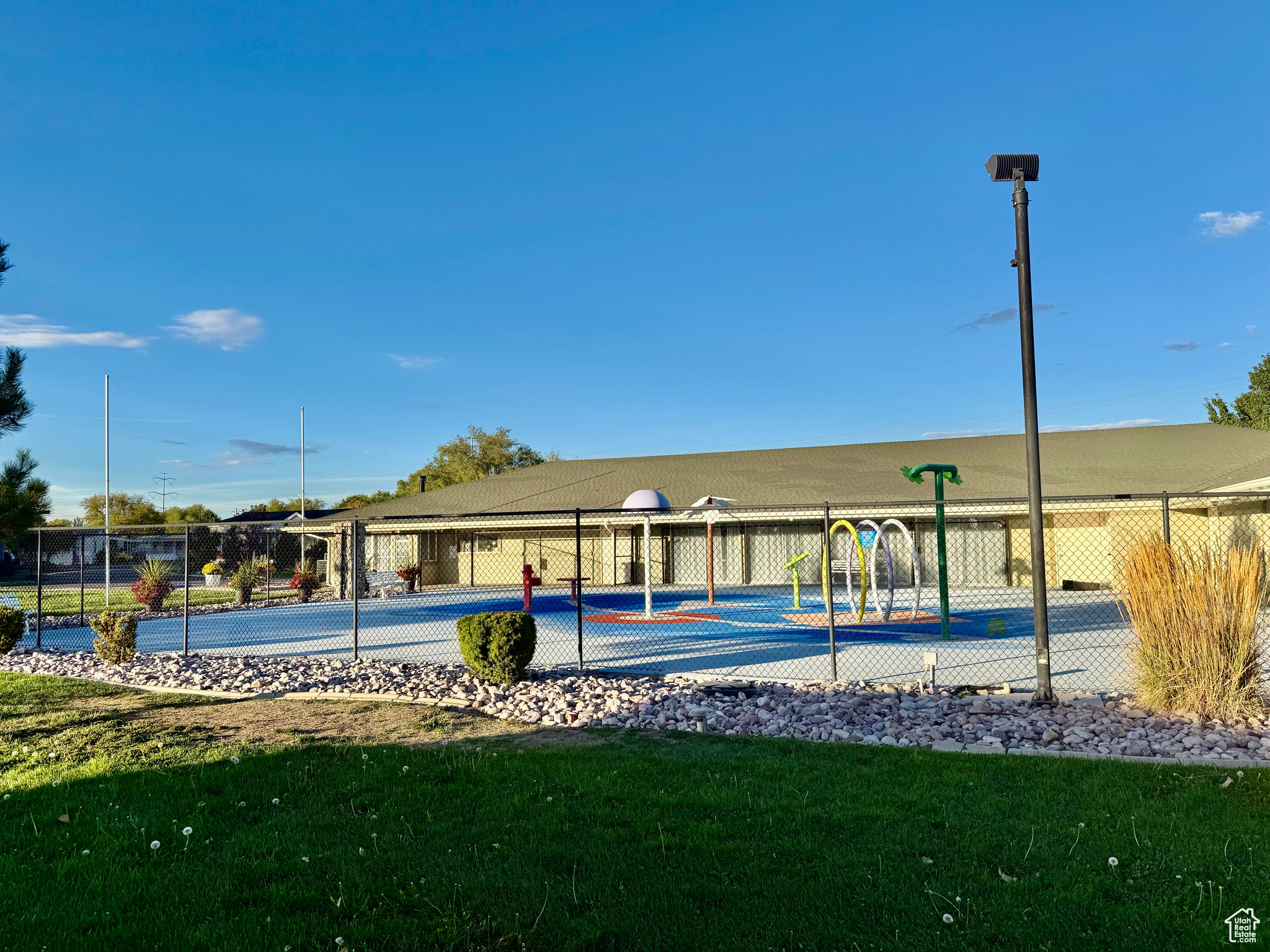 MEADOWBROOK VILLAGE - Residential