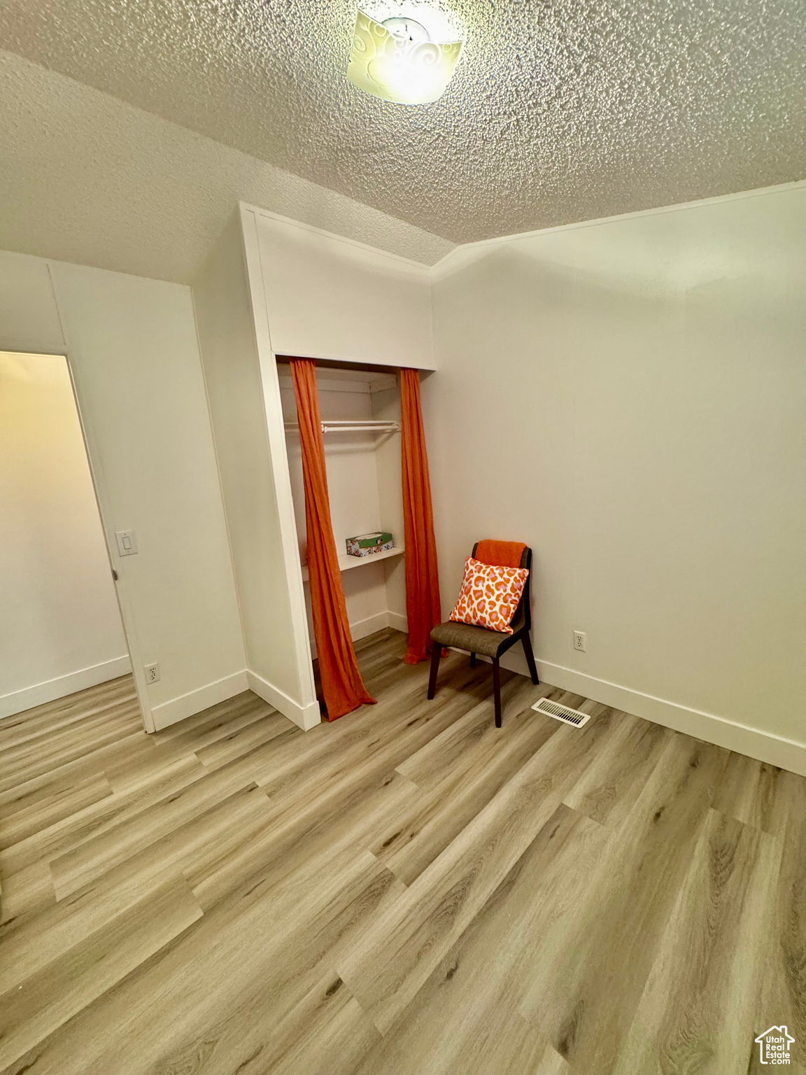 MEADOWBROOK VILLAGE - Residential