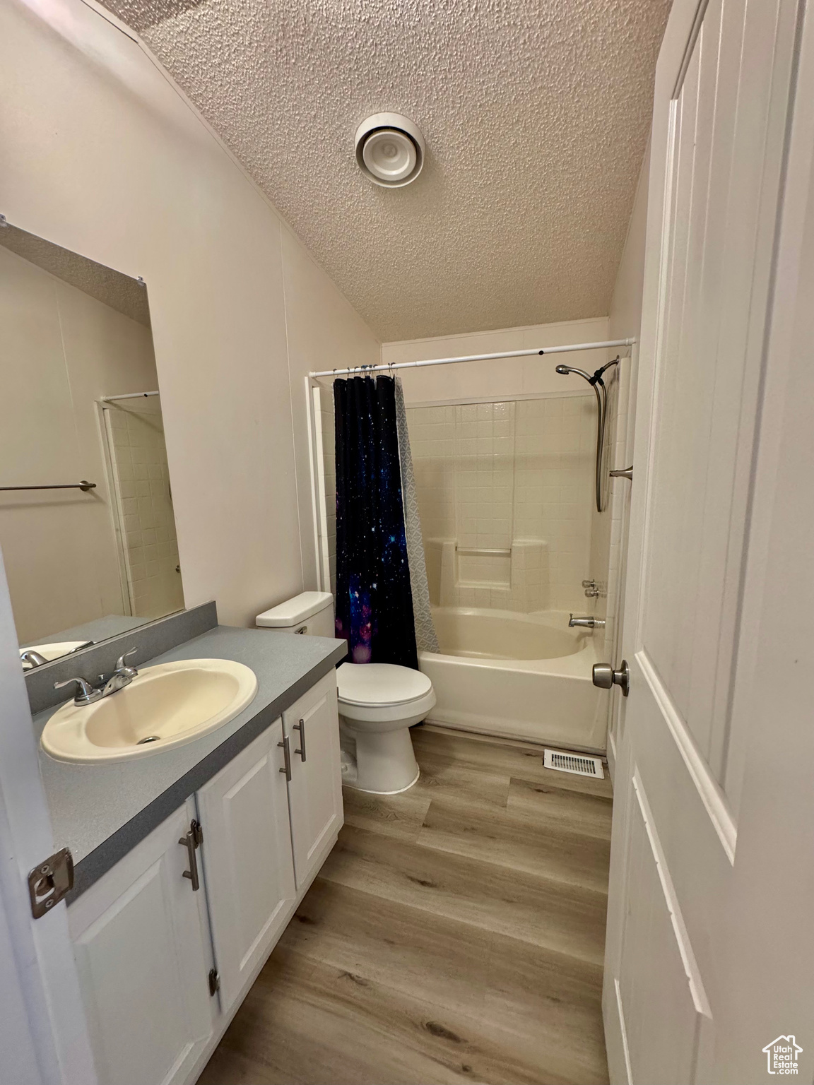 MEADOWBROOK VILLAGE - Residential