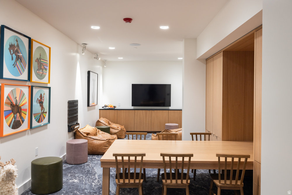 FOUNDERS PLACE - Residential