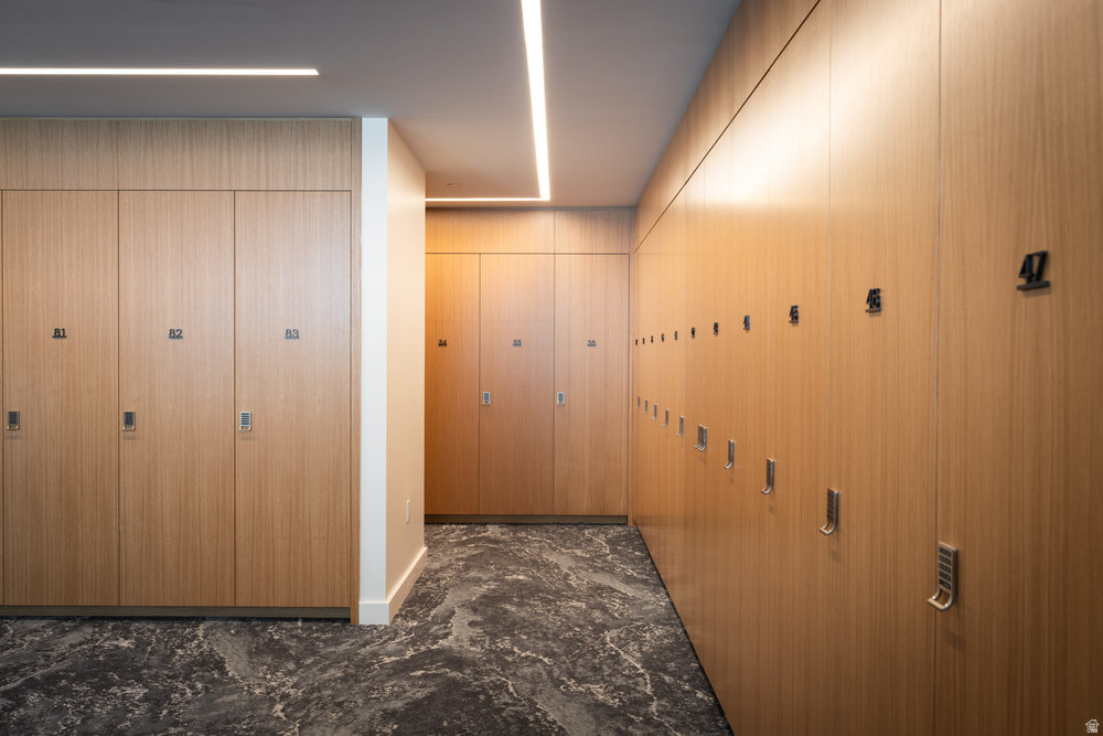 FOUNDERS PLACE - Residential