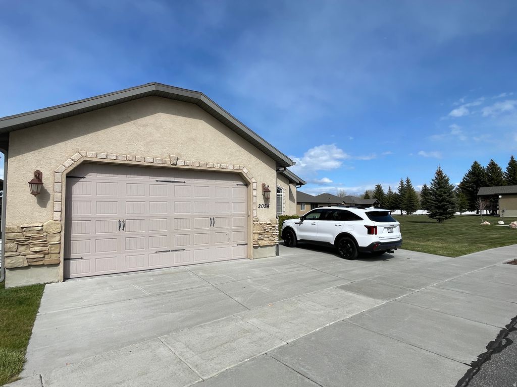 Photo of 2054 COTTAGE LN, Garden City, UT 84028 (MLS # 2153344)