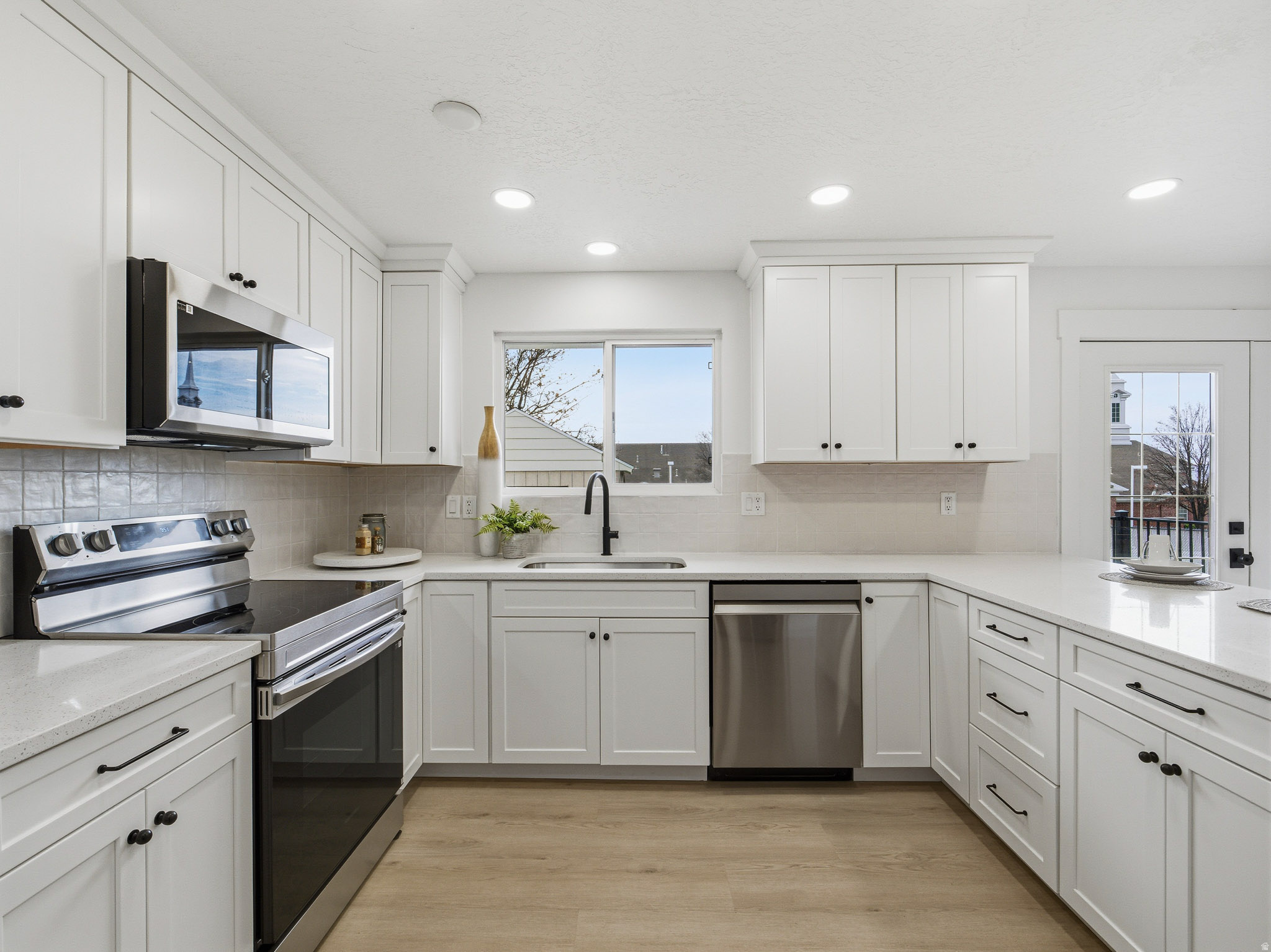 DEVERAUX ESTATE - Residential