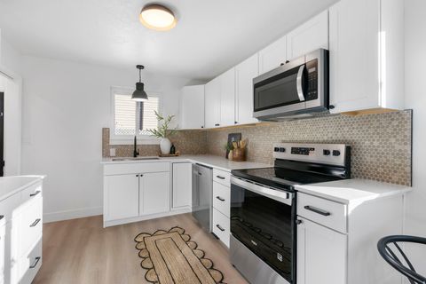 Tiny photo for 527 E 250 S, Clearfield, UT 84015 (MLS # 2128657)