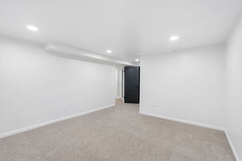 Tiny photo for 527 E 250 S, Clearfield, UT 84015 (MLS # 2128657)