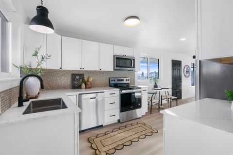 Tiny photo for 527 E 250 S, Clearfield, UT 84015 (MLS # 2128657)