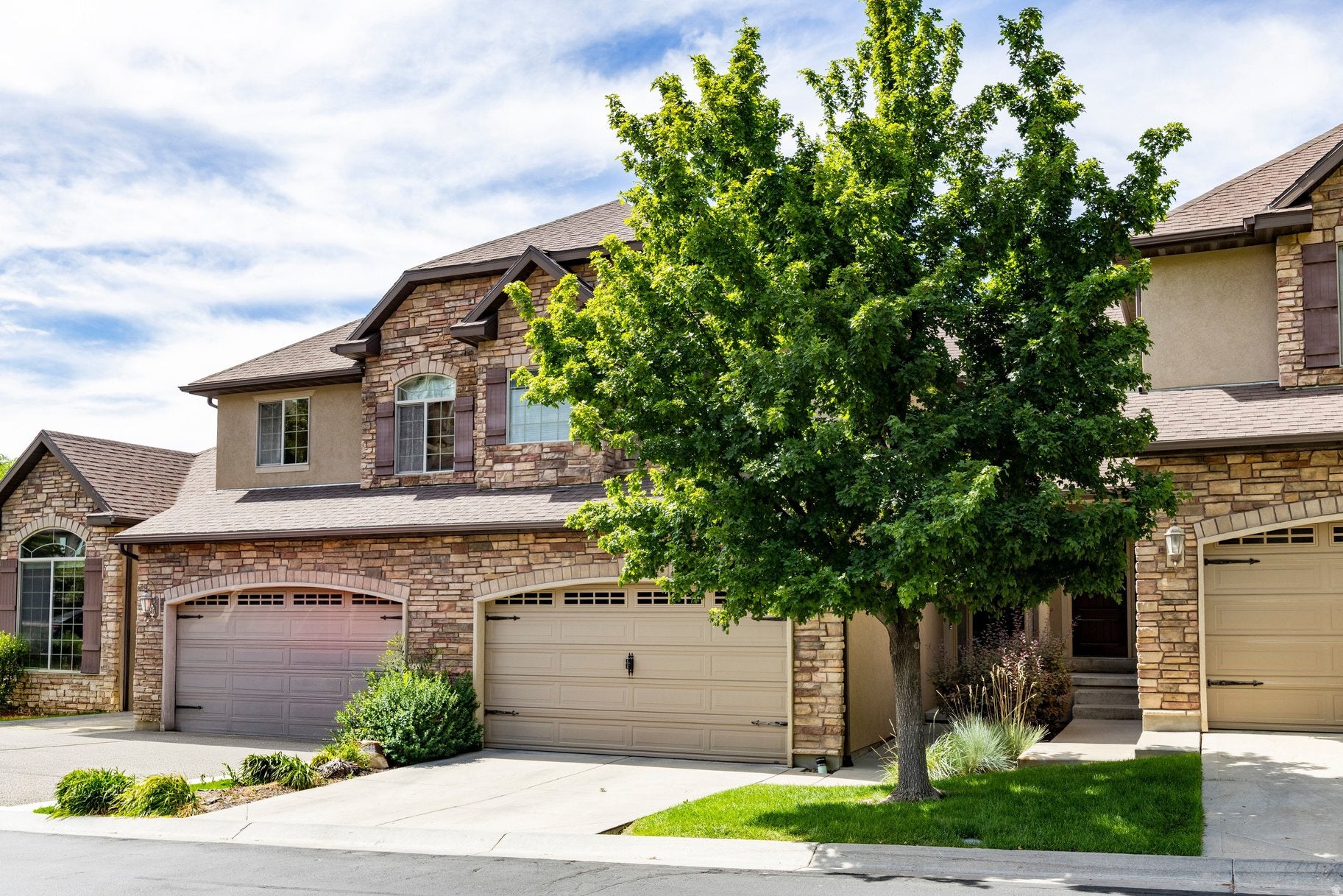 Photo 1 of 38 — 283 E NECHATEL DR S, Draper, UT 84020