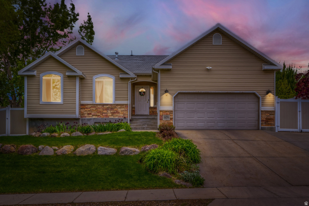 DIAMOND SUMMIT UNIT 15A - Residential