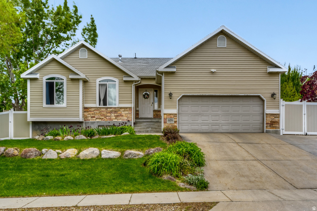 DIAMOND SUMMIT UNIT 15A - Residential