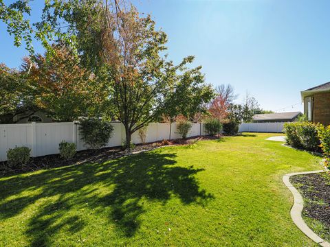 Tiny photo for 9909 S DREAM CIR W, South Jordan, UT 84095 (MLS # 2120494)