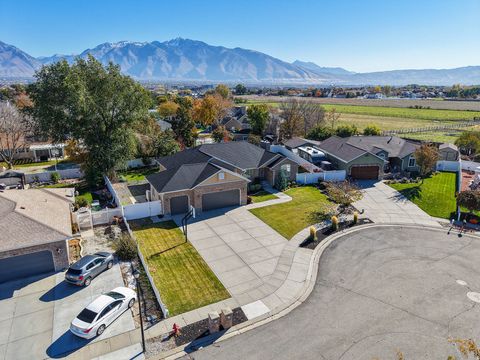 Tiny photo for 9909 S DREAM CIR W, South Jordan, UT 84095 (MLS # 2120494)