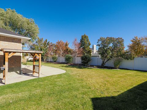 Tiny photo for 9909 S DREAM CIR W, South Jordan, UT 84095 (MLS # 2120494)