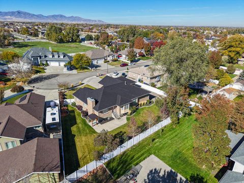 Tiny photo for 9909 S DREAM CIR W, South Jordan, UT 84095 (MLS # 2120494)