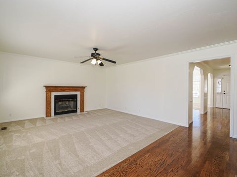 Tiny photo for 9909 S DREAM CIR W, South Jordan, UT 84095 (MLS # 2120494)