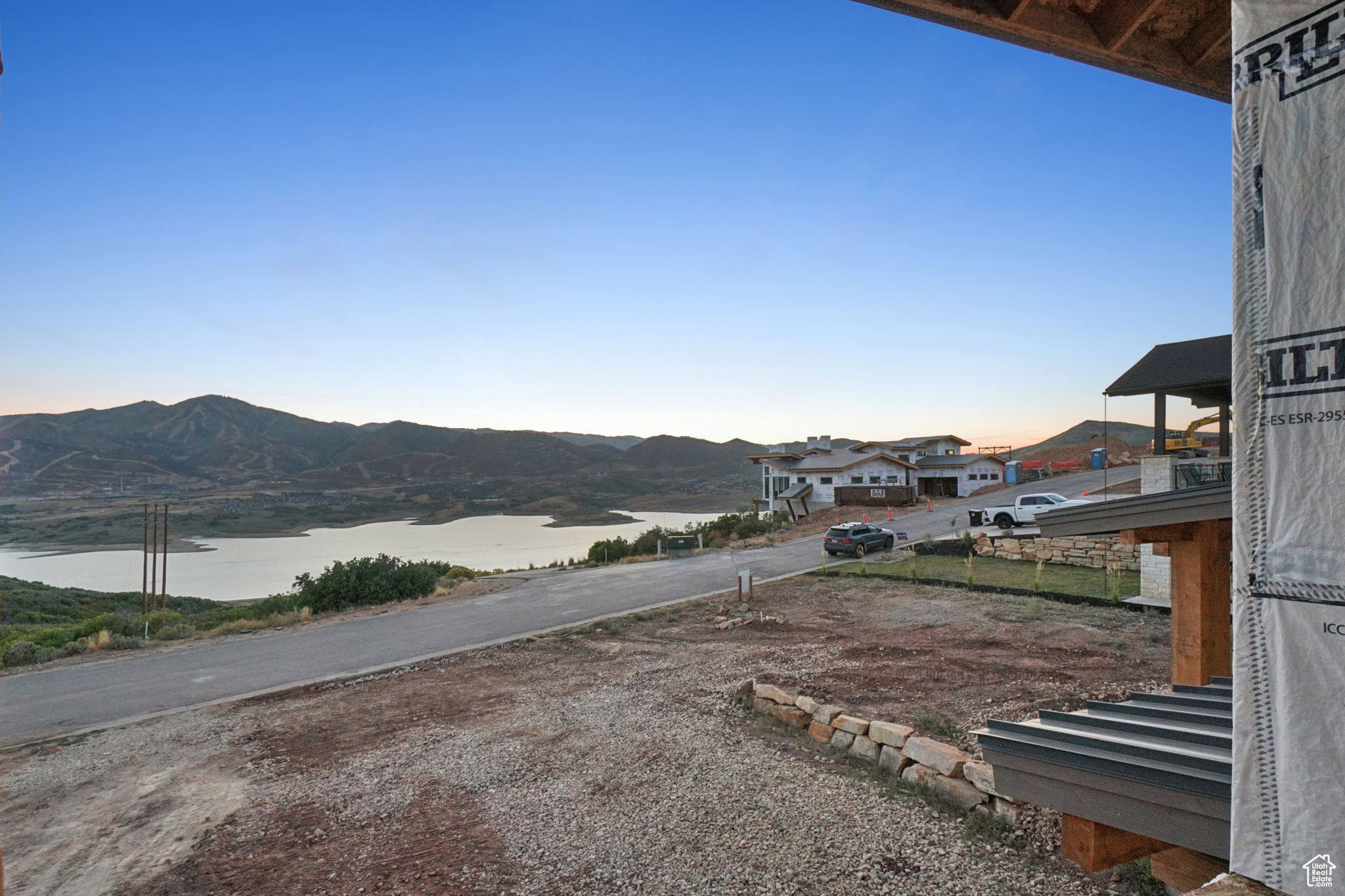 HIDEOUT CANYON - Residential