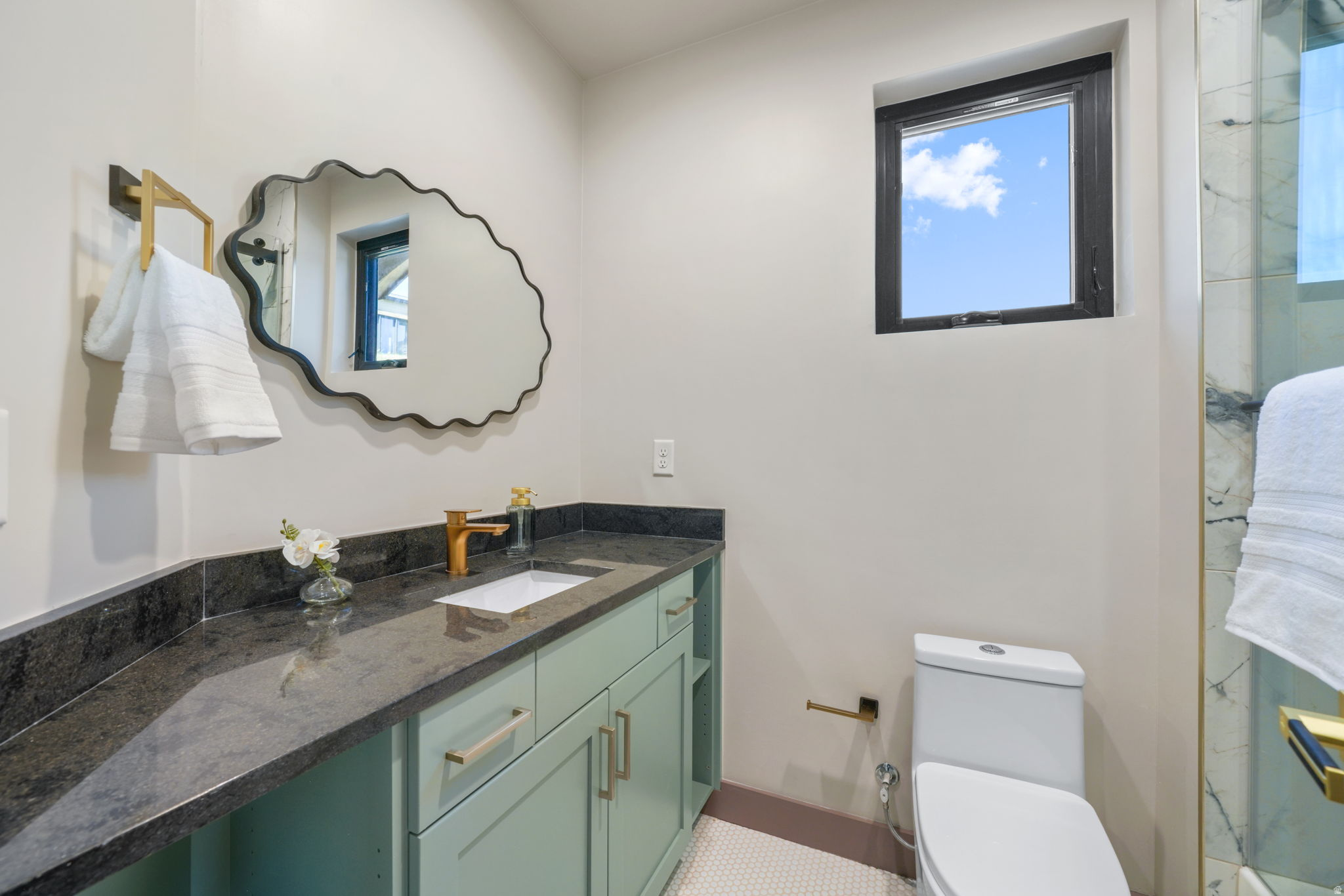 HIDEOUT CANYON - Residential