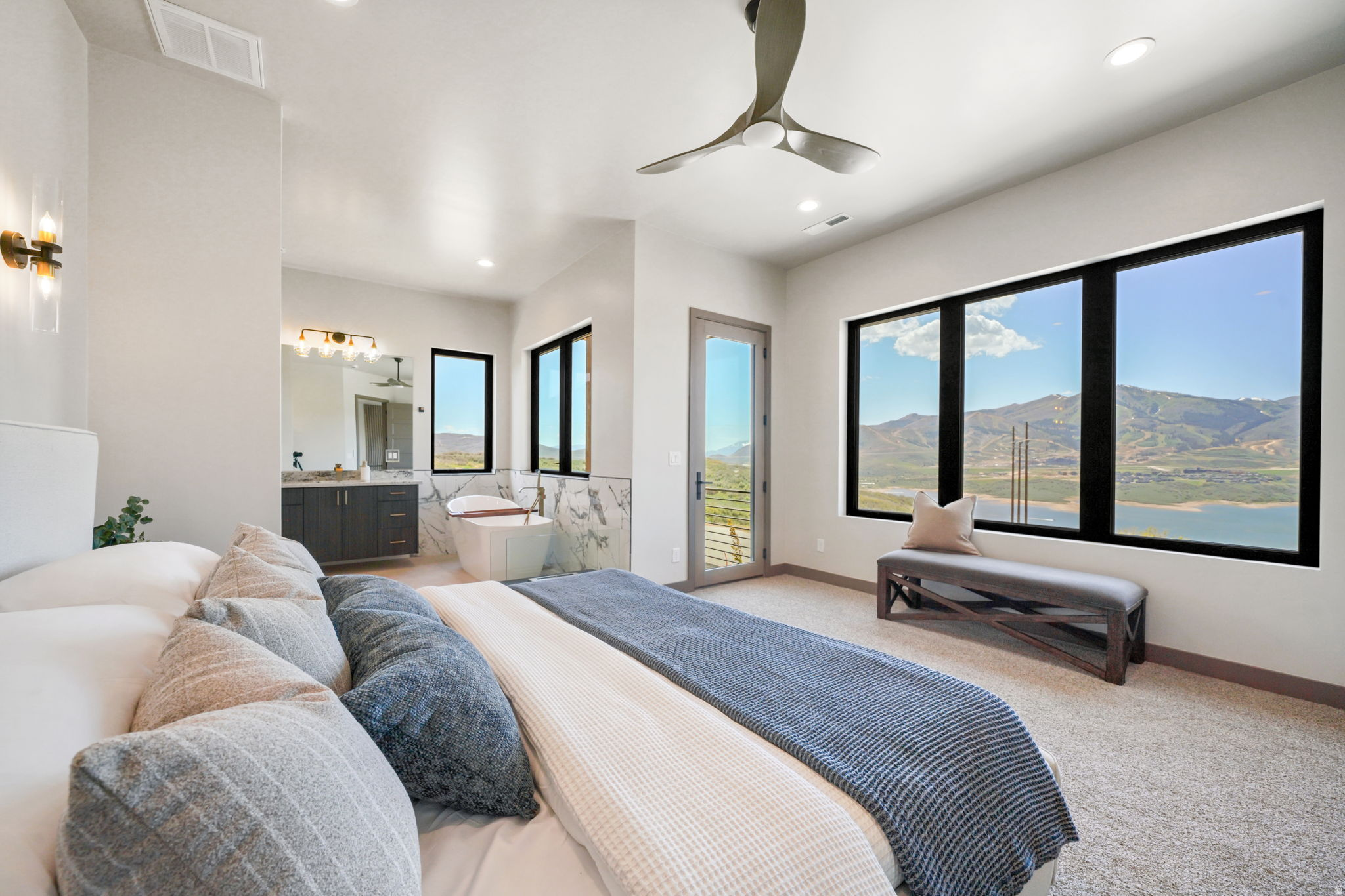HIDEOUT CANYON - Residential
