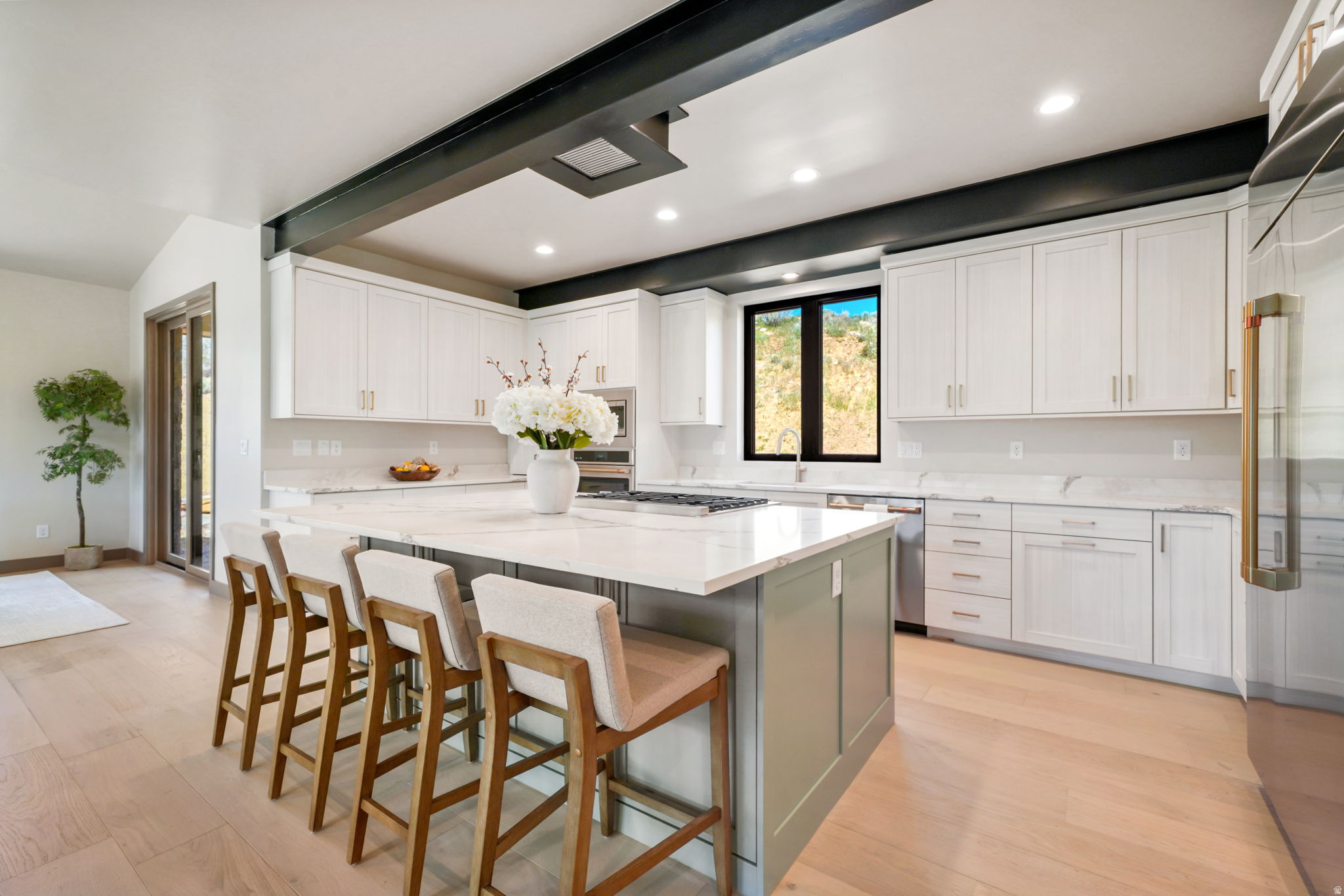 HIDEOUT CANYON - Residential