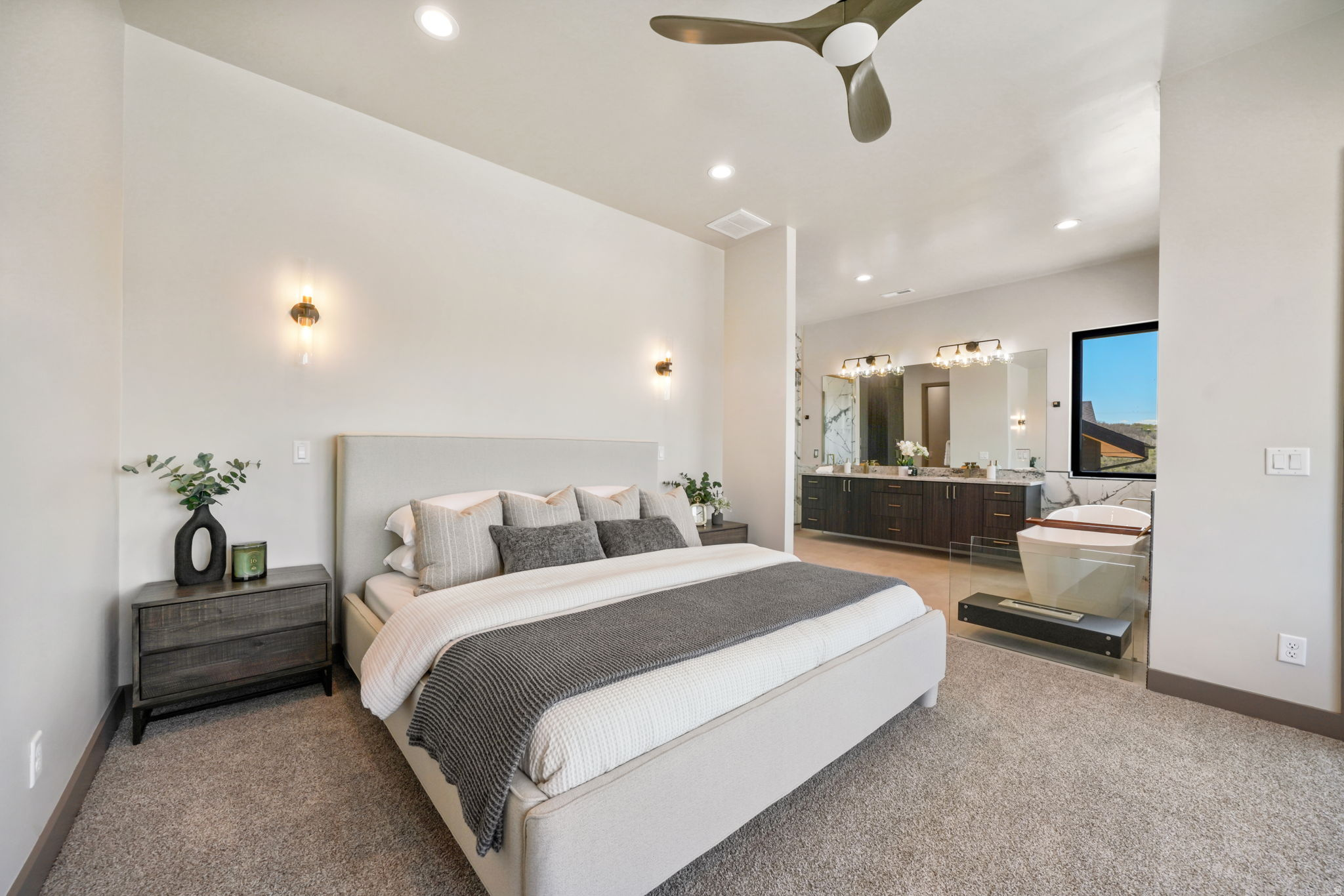 HIDEOUT CANYON - Residential