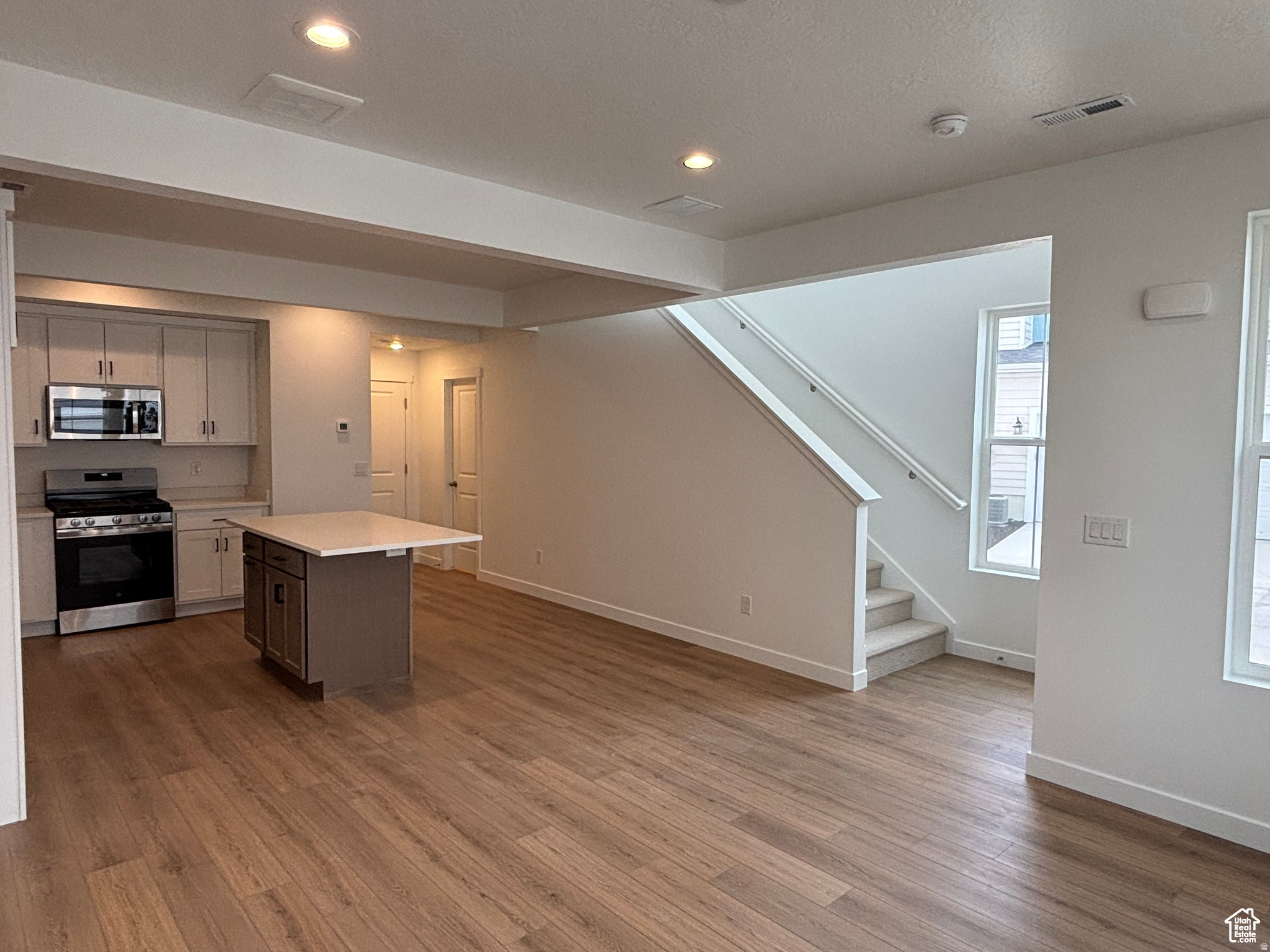 DAYBREAK - Residential