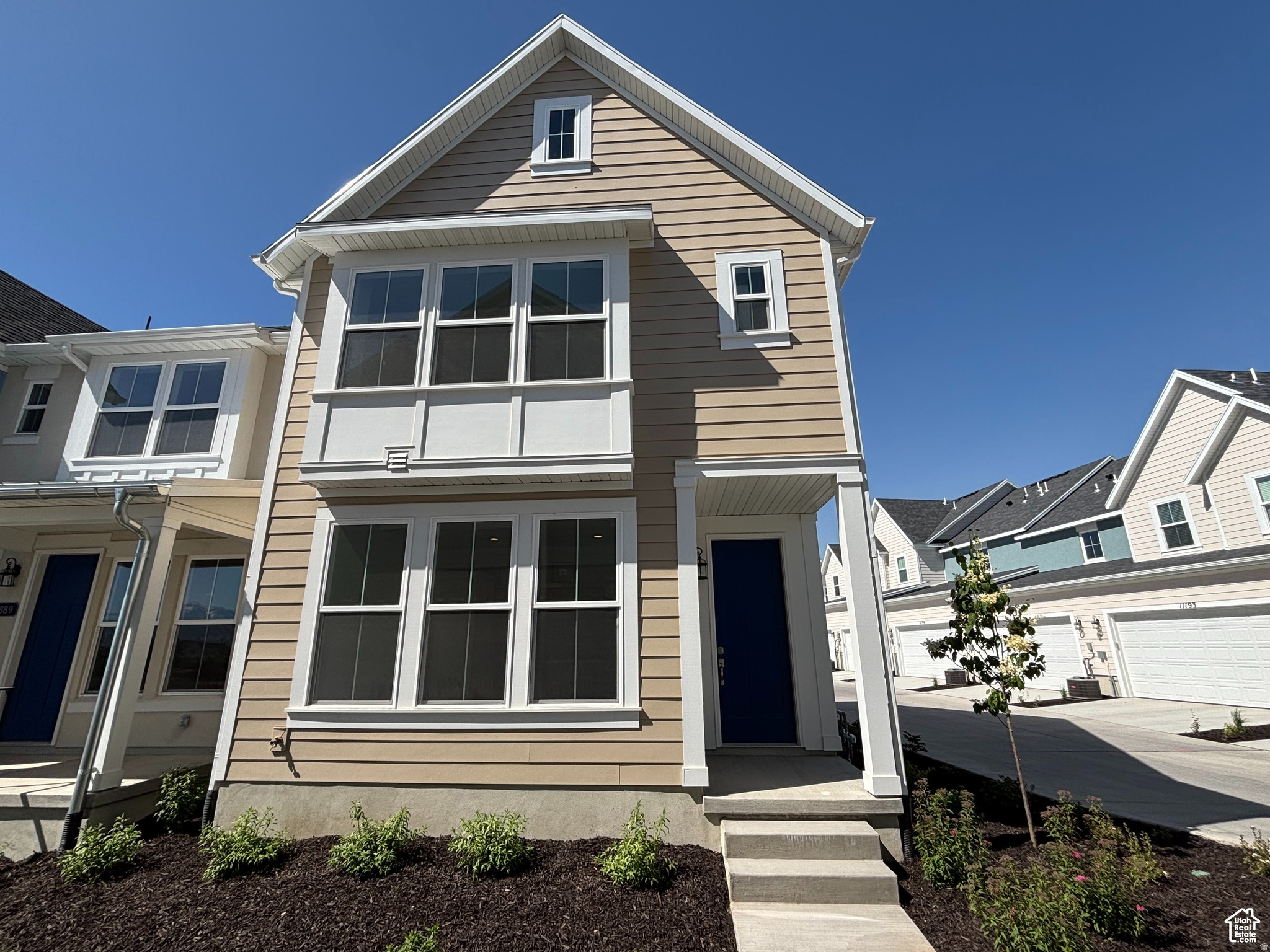 DAYBREAK - Residential