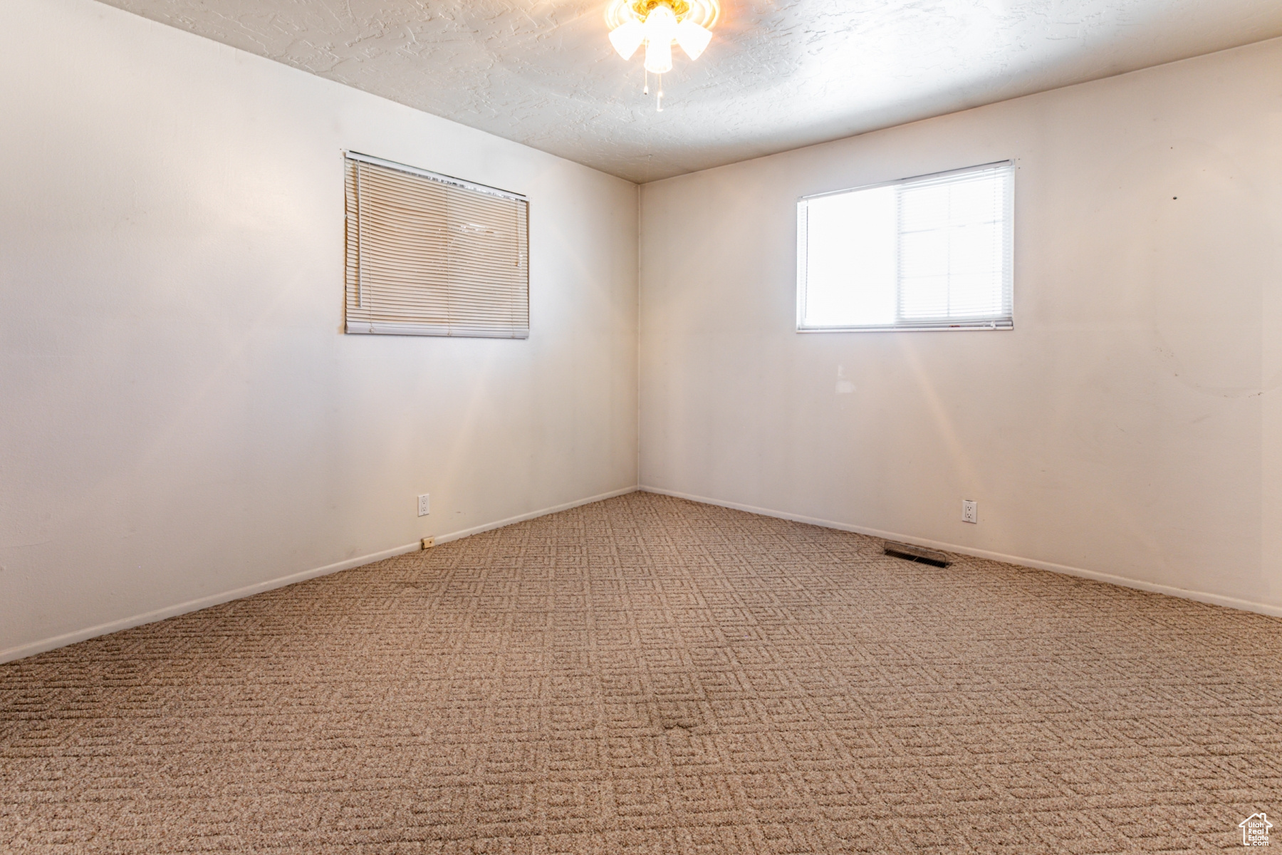 9563 S Tramway Cir, Sandy, Utah image 12