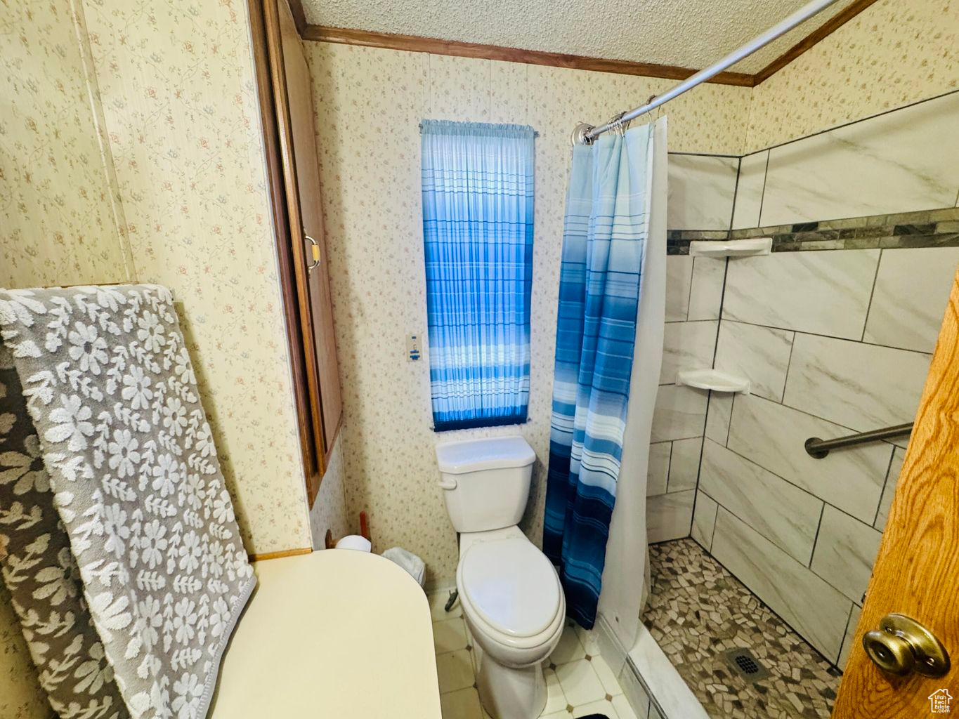 CANYON BREEZE RV RESORT - Residential