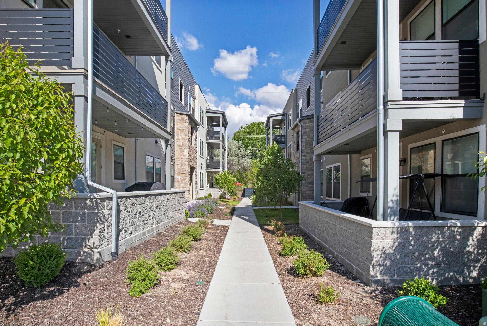 JORDAN BLUFFS - Residential