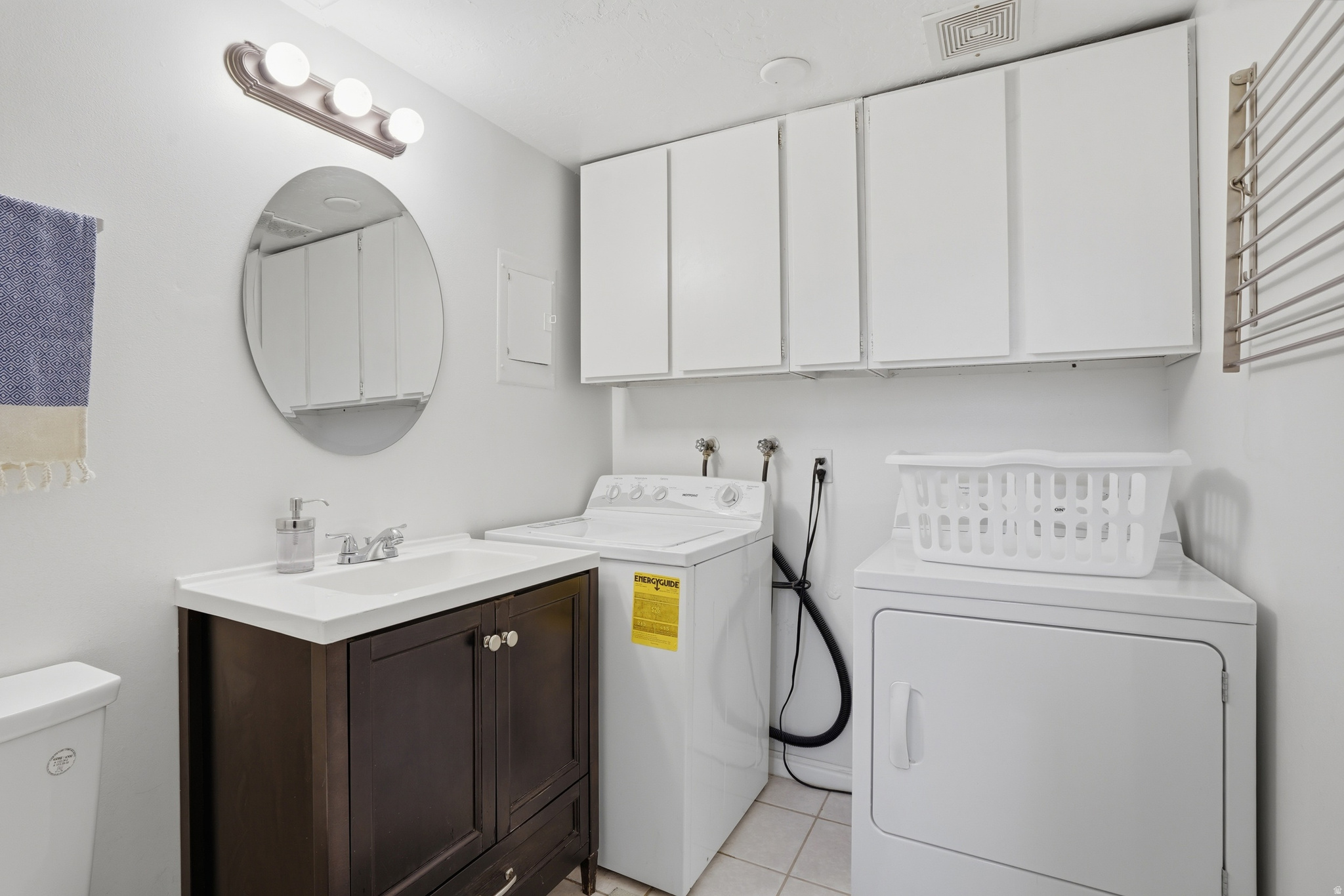 SILVER MAPLES - Residential