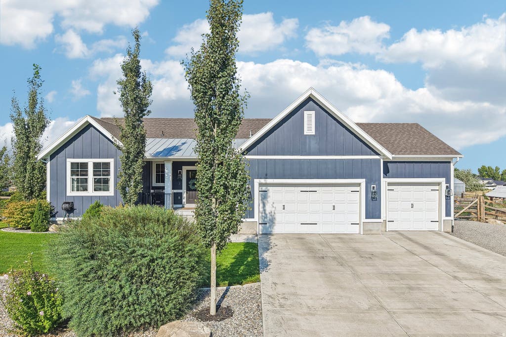 Photo of 7901 N COBBLEROCK RD E, Lake Point, UT 84074 (MLS # 2176759)