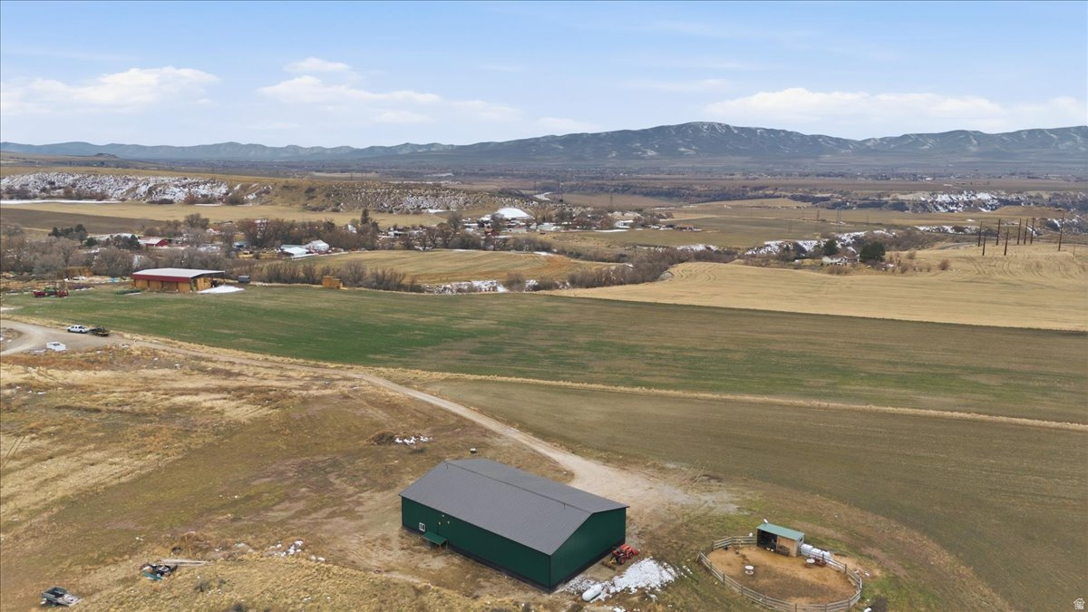 BRODIE CALDER - Residential
