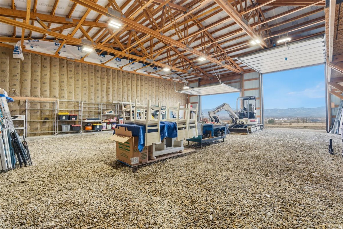 BRODIE CALDER - Residential