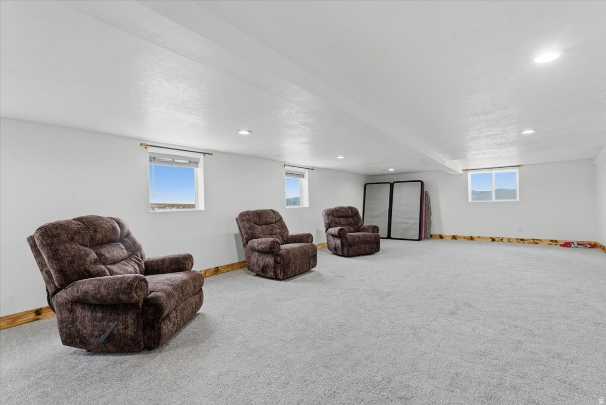 BRODIE CALDER - Residential