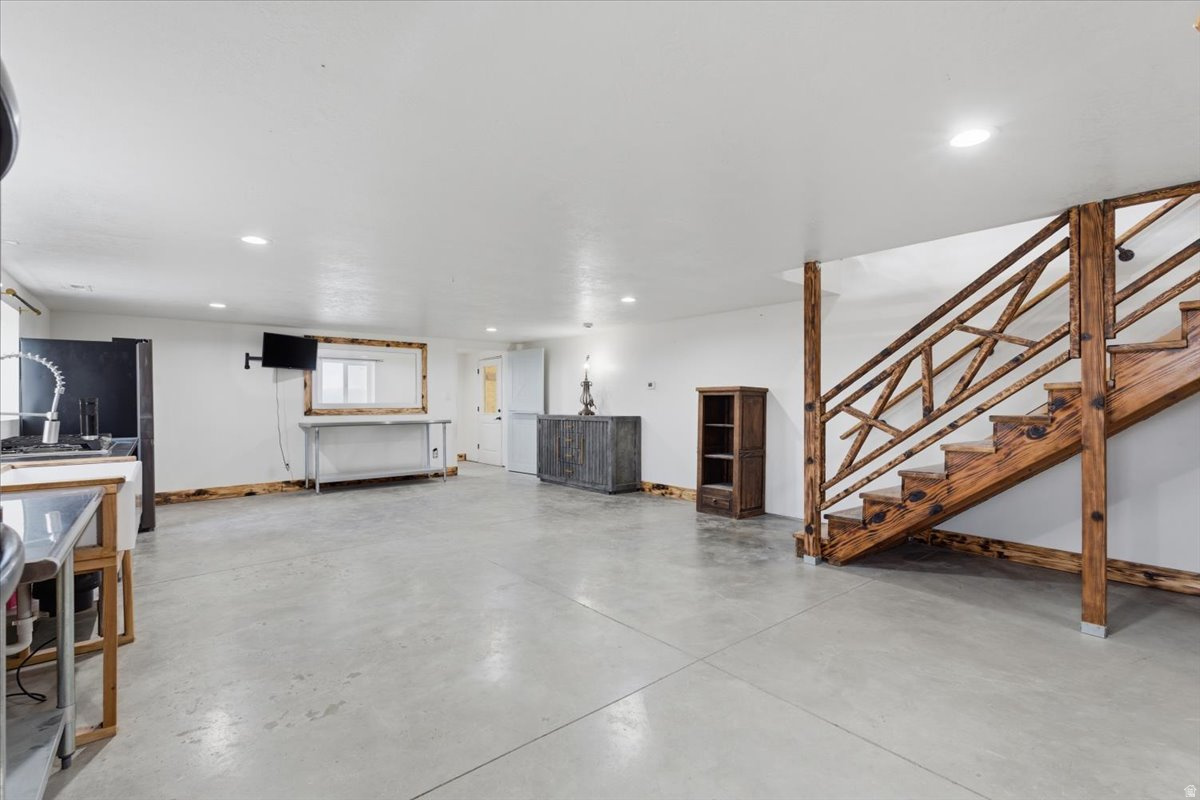 BRODIE CALDER - Residential