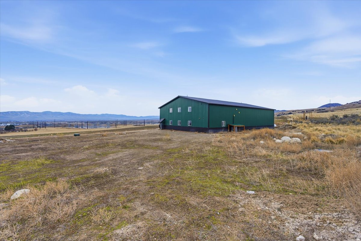 BRODIE CALDER - Residential